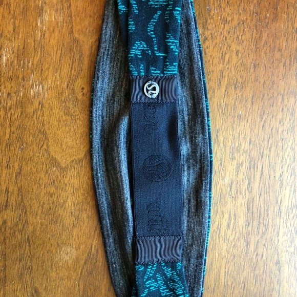 Lululemon Reversible Headband Grey Teal Black Like New - Picture 1 of 4